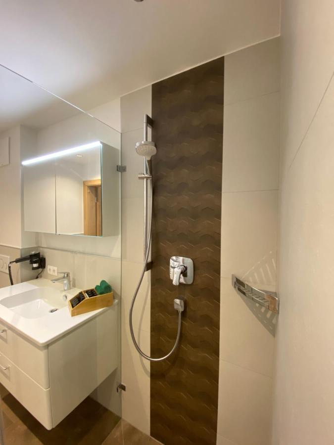Das Neue Sonnberg Living, Ski In-Ski Out Brixen im Thale Exterior photo